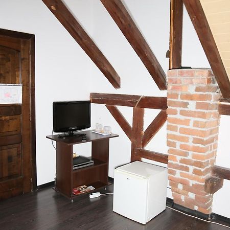 Hotel Zara Roman Bagian luar foto